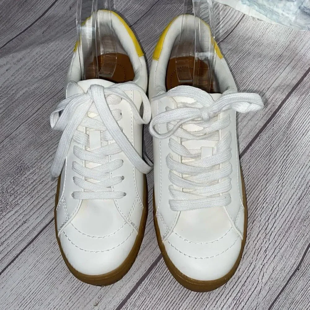 Universal Thread women 9 multicolor sneaker